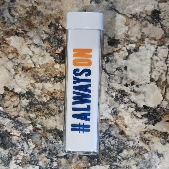 Dockers Power Bank NIB - Picture 5 of 5